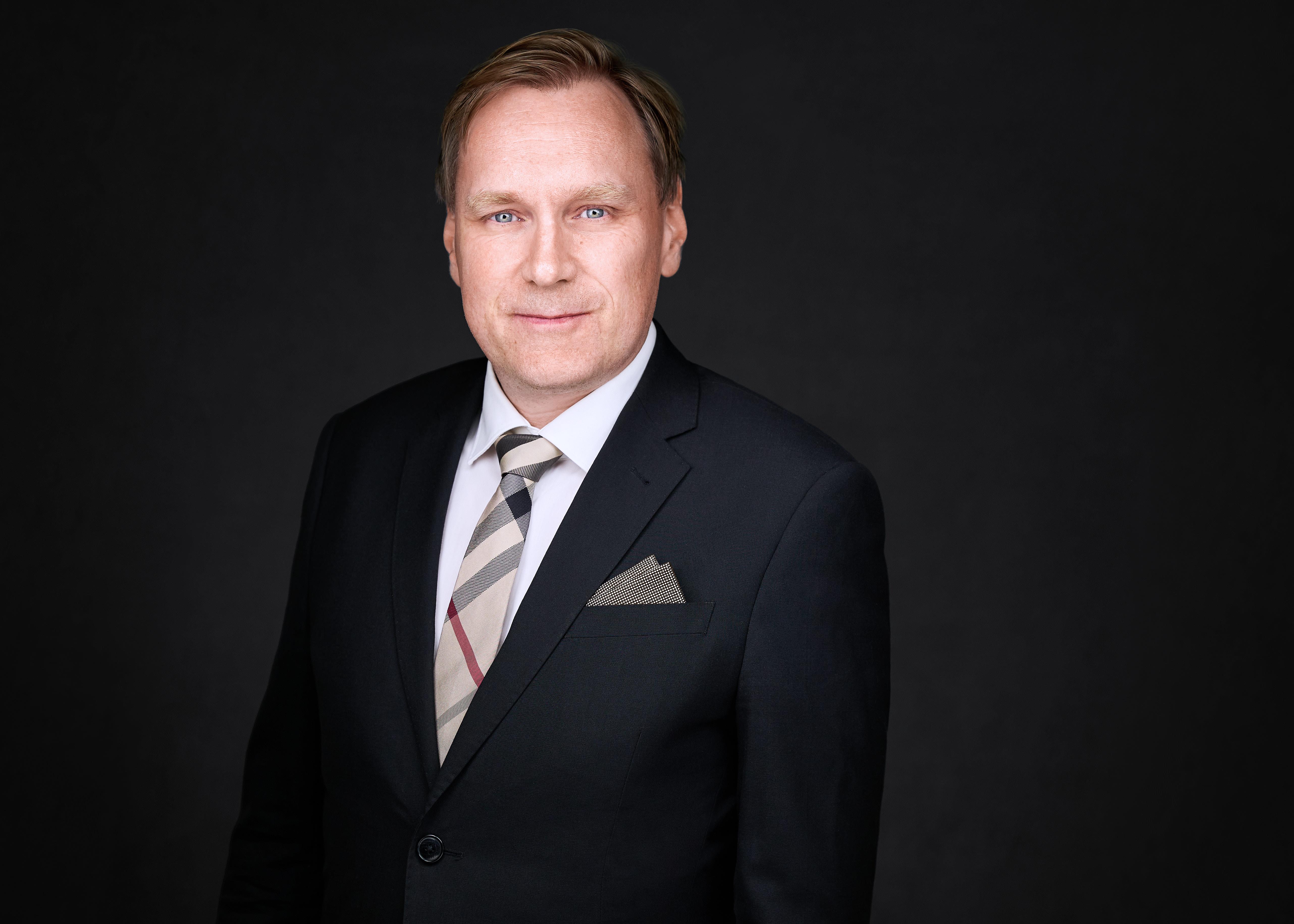 Ole Henrik Lund bio